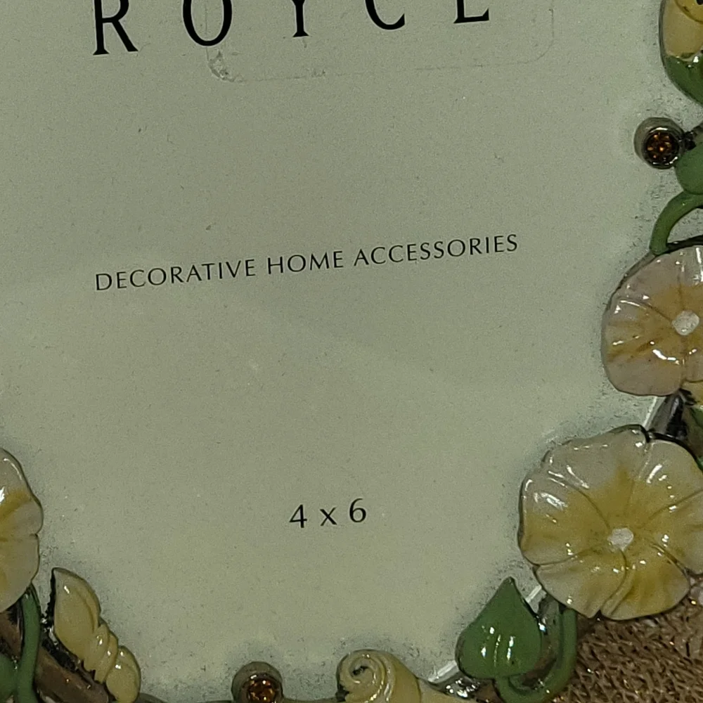 Vintage Cynthia Royce Metal Floral Painted Picture Frame 4 X 6 Easel